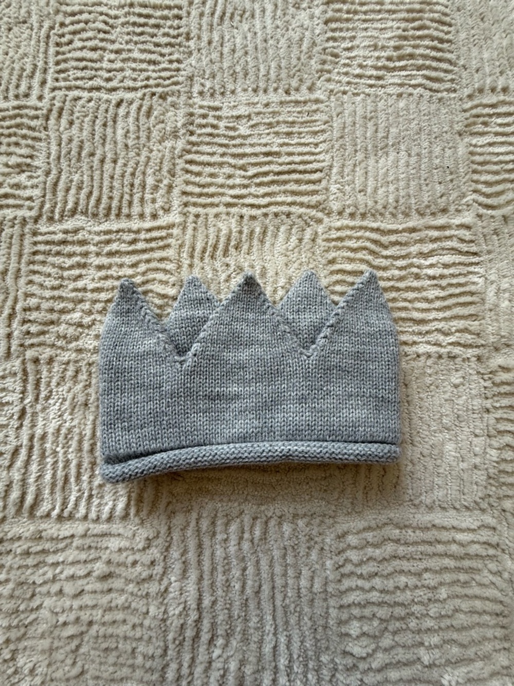 Kids Knit Crown Beanie Hat - Gray